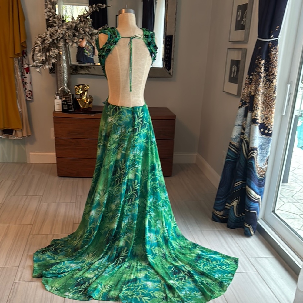 Stunning Green Tropical Gown by Bella Bernett Paradise Island Mermaid Size Small